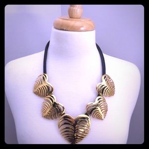 Tory Burch heart of palm wreath Gold necklace